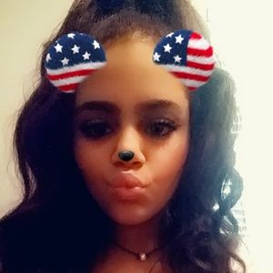 Meet your Posher, Dezirae